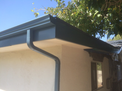 Do Las Vegas Homes Really Need Rain Gutters?