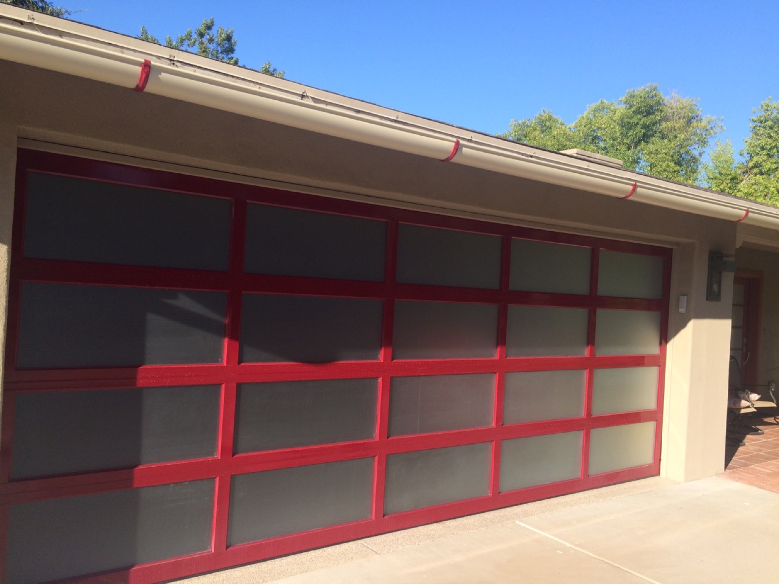 City Seamless half-round gutter used in a custom specialty rain gutter installation.