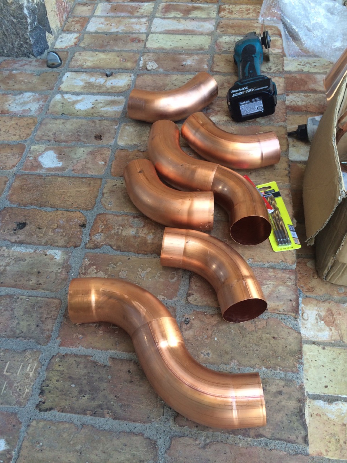 City Seamless specialty rain gutter installation detail.