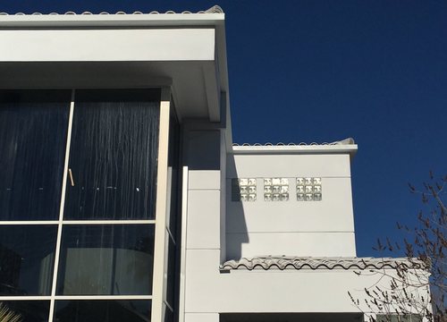 City Seamless specialty rain gutter installation detail.